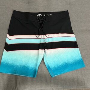 Billabong Men's Black and Blue Gradient Board Shorts